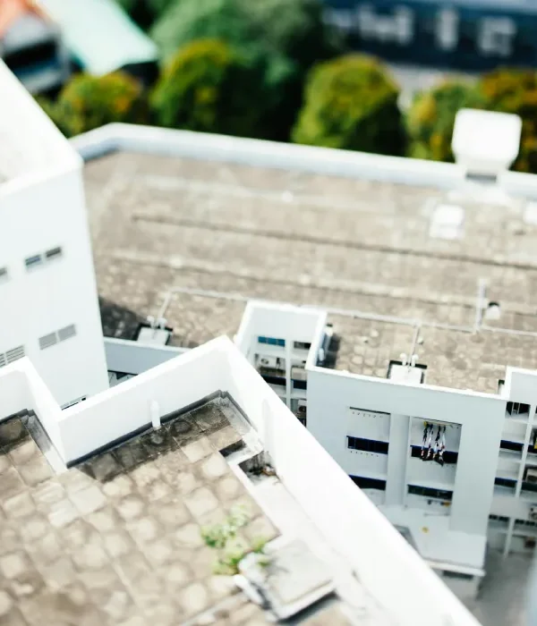 屋頂防水層有做就夠嗎？裸露式 vs 有保護層防水之設計比較解析