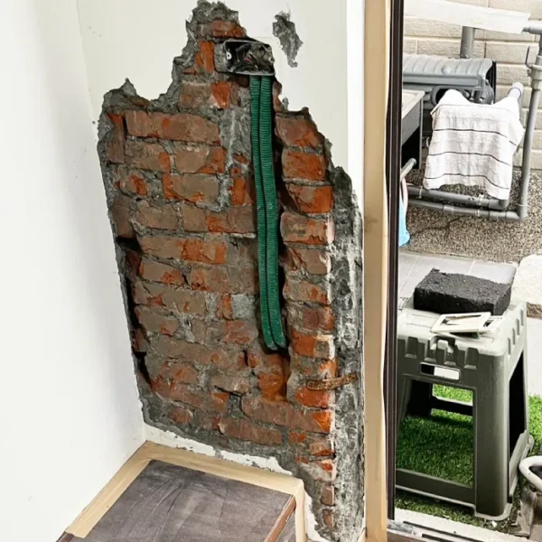 壁癌處理 打至見磚