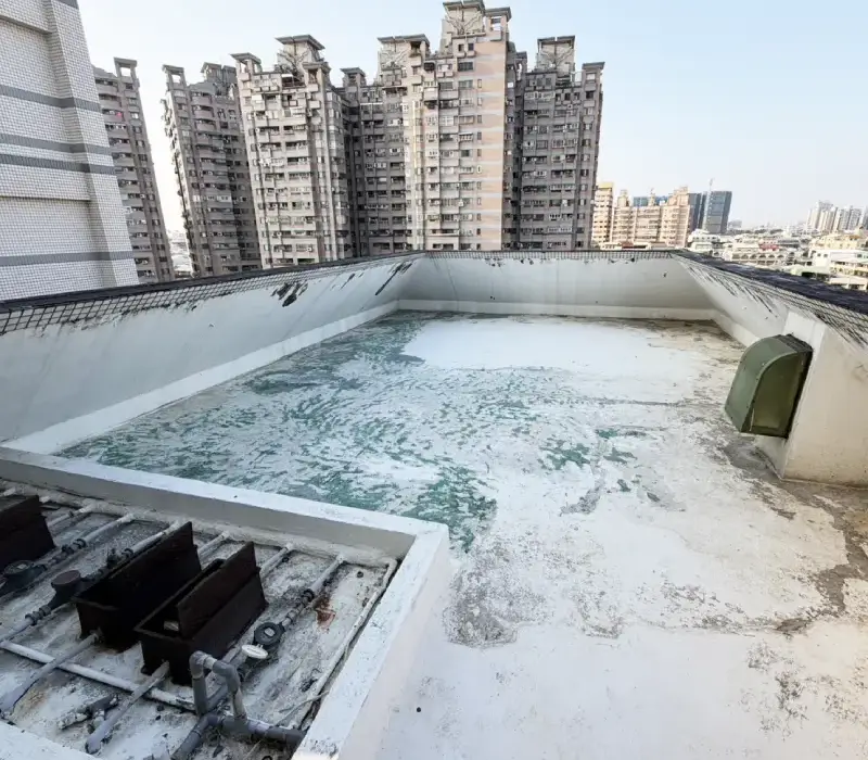 中華東路社區型電梯大樓-頂樓防水01